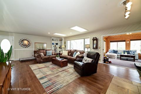 35 W257 Pearson Dr, Wayne, IL 60184 photo 5