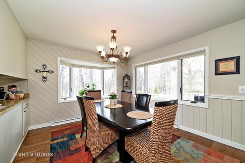 35 W257 Pearson Dr, Wayne, IL 60184 photo 9