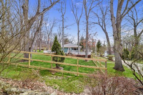 35 W257 Pearson Dr, Wayne, IL 60184 photo 2