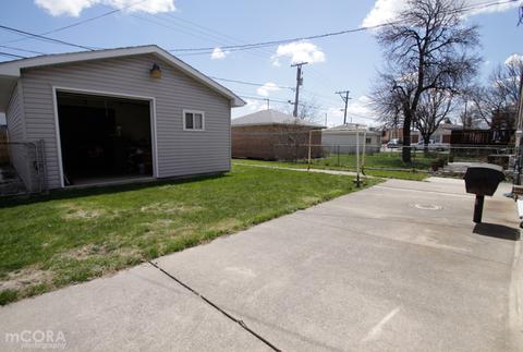 5649 S 72nd Ct, Summit, IL 60501 photo 17