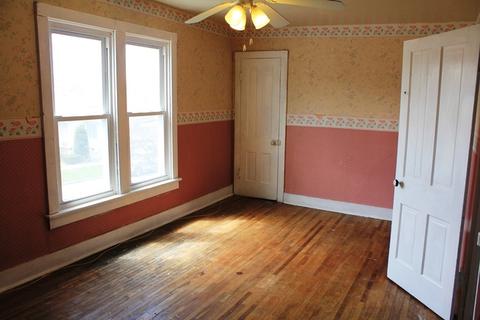116 Seminary Ave, Aurora, IL 60505 photo 8