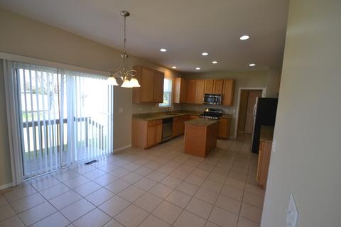 2434 Cushing Ln, Aurora, IL 60503 photo 3