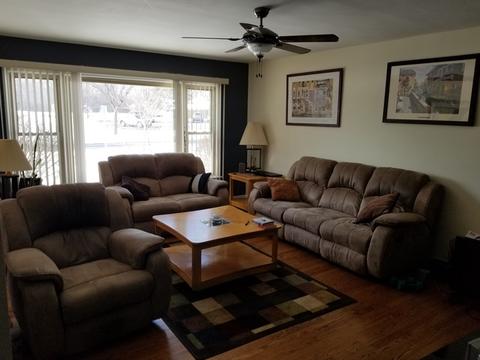 435 S Rush St, Itasca, IL 60143 photo 3