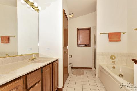 1509 Pine St, Spring Grove, IL 60081 photo 25