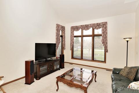 1509 Pine St, Spring Grove, IL 60081 photo 5