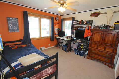 1706 Grandview Dr, Johnsburg, IL 60051 photo 11