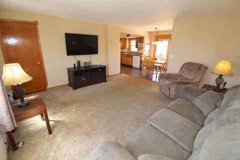1706 Grandview Dr, Johnsburg, IL 60051 photo 5