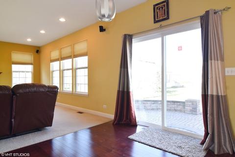 2104 Amelia Ln, Hoffman Estates, IL 60192 photo 6