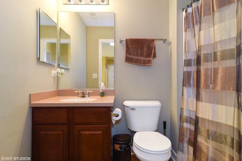 2104 Amelia Ln, Hoffman Estates, IL 60192 photo 15