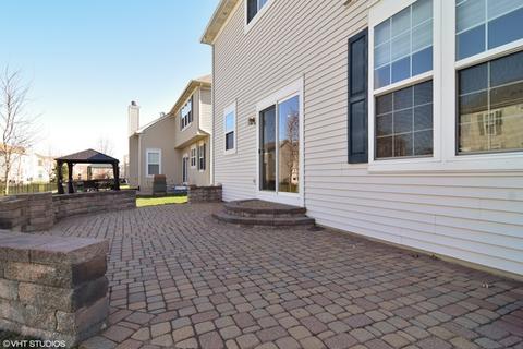 2104 Amelia Ln, Hoffman Estates, IL 60192 photo 19