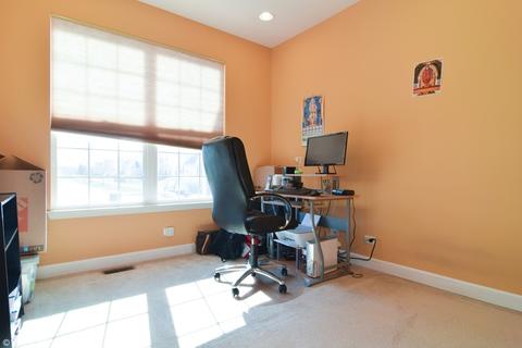 2104 Amelia Ln, Hoffman Estates, IL 60192 photo 9