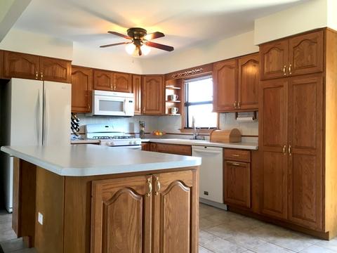 545 Amherst Ln, Hoffman Estates, IL 60169 photo 4