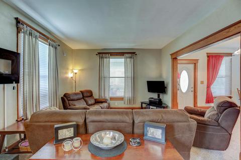 334 E Pells St, Paxton, IL 60957 photo 7