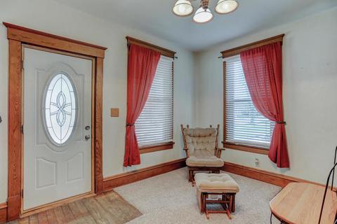 334 E Pells St, Paxton, IL 60957 photo 4