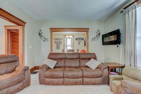 334 E Pells St, Paxton, IL 60957 photo 6