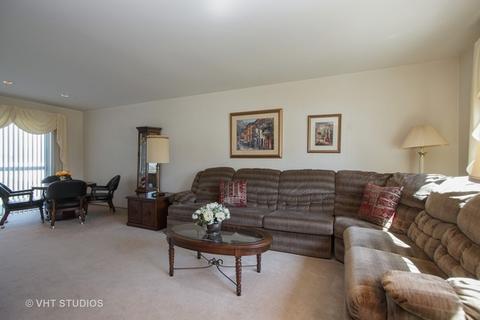 958 Willson Dr, Des Plaines, IL 60016 photo 4