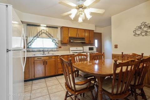958 Willson Dr, Des Plaines, IL 60016 photo 6