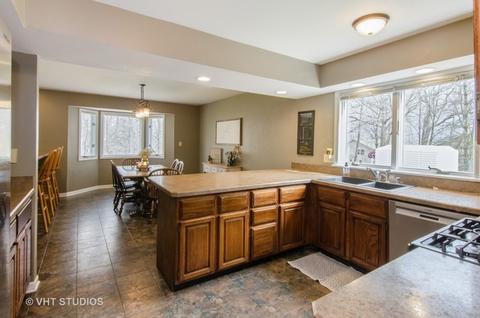 3644 Cherokee Dr, Johnsburg, IL 60051 photo 4