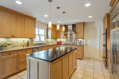 1065 Heather Rd, Deerfield, IL 60015 photo 5