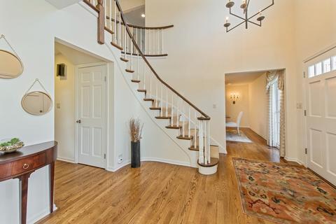 1065 Heather Rd, Deerfield, IL 60015 photo 2