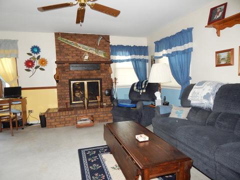 1043 W Maplewood Ln, Bartlett, IL 60103 photo 6