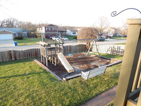 1043 W Maplewood Ln, Bartlett, IL 60103 photo 23