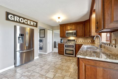 1125 Independence Dr, Bartlett, IL 60103 photo 3