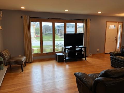 15324 Maple Dr, Oak Forest, IL 60452 photo 4