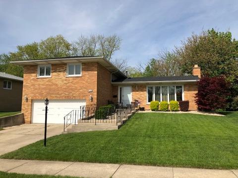 15324 Maple Dr, Oak Forest, IL 60452 photo 1