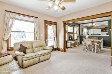 460 Standish St, Elgin, IL 60123 photo 3