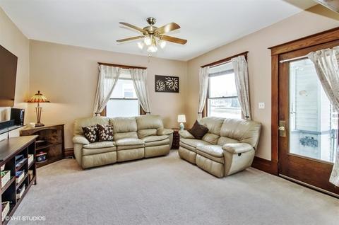 460 Standish St, Elgin, IL 60123 photo 2