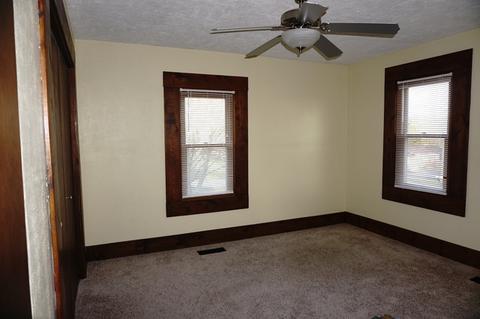 208 E Bluff St, Winnebago, IL 61088 photo 15