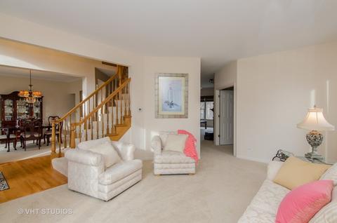 175 Salford Dr, Algonquin, IL 60102 photo 2