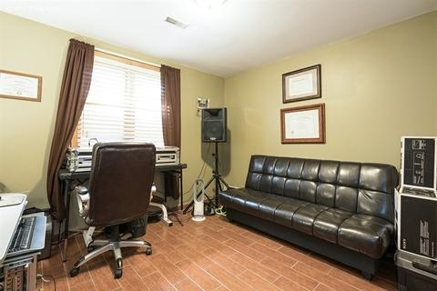 1129 E Hyde Park Blvd #A, Chicago, IL 60615 photo 12