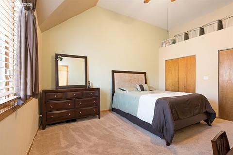 1129 E Hyde Park Blvd #A, Chicago, IL 60615 photo 9