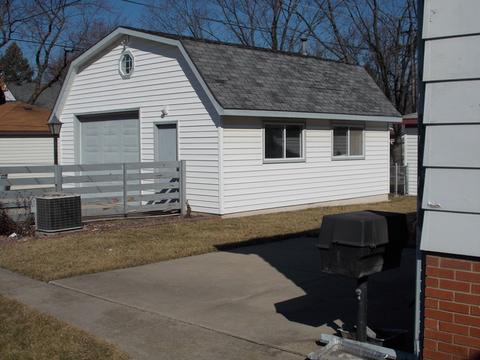 17944 Park Ave, Lansing, IL 60438 photo 2