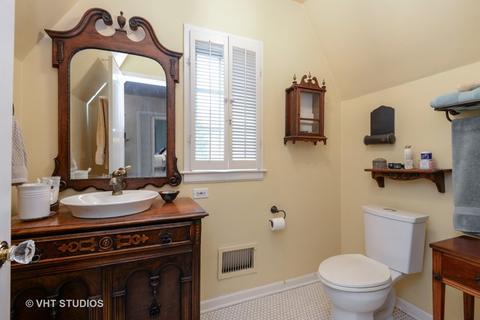 3214 Thayer St, Evanston, IL 60201 photo 10