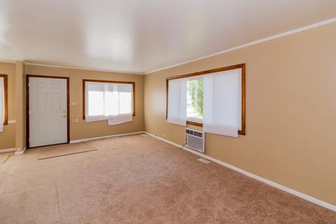 23 E Rocket Cir, Park Forest, IL 60466 photo 2
