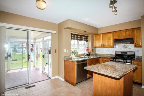 855 Tallgrass Dr, Bartlett, IL 60103 photo 7