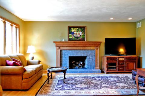 412 Pershing Ave, Wheaton, IL 60189 photo 5