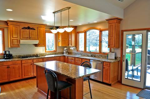 412 Pershing Ave, Wheaton, IL 60189 photo 8