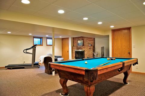 412 Pershing Ave, Wheaton, IL 60189 photo 17