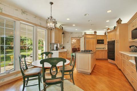 811 Normandy Ln, Glenview, IL 60025 photo 6