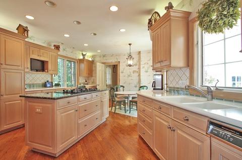 811 Normandy Ln, Glenview, IL 60025 photo 7