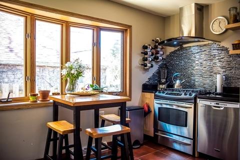 665 Greenview Ave, Des Plaines, IL 60016 photo 5