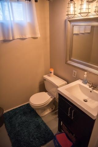 665 Greenview Ave, Des Plaines, IL 60016 photo 7