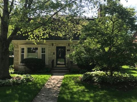 818 Gary Ct, Wheaton, IL 60187 photo 1