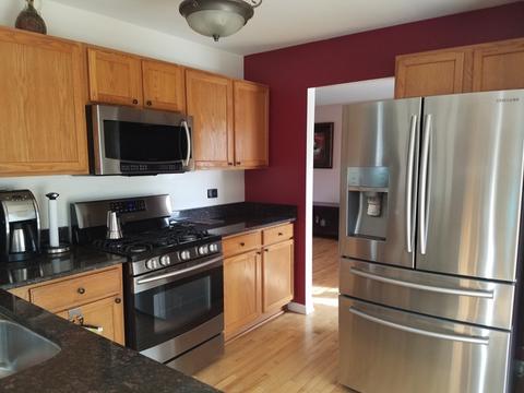 1572 Knoll Crest Dr, Bartlett, IL 60103 photo 2
