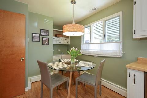 449 Hubbard Ave, Elgin, IL 60123 photo 8