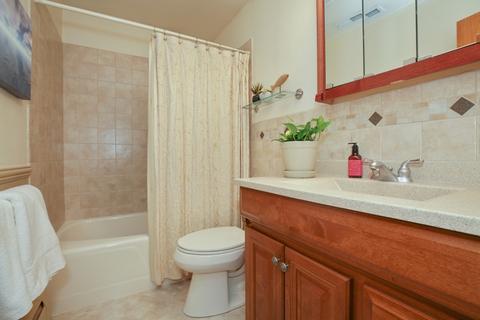 449 Hubbard Ave, Elgin, IL 60123 photo 16